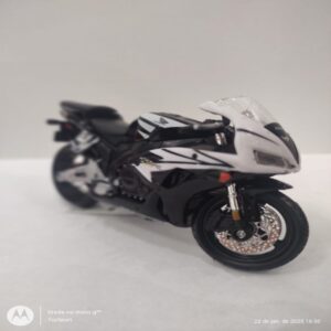 Miniatura Moto Honda CBR 1000 RR - Preta / Branca - 1:18