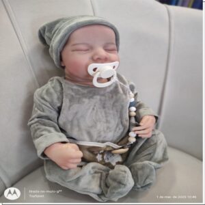 BONECA REALISTA DORMINDO